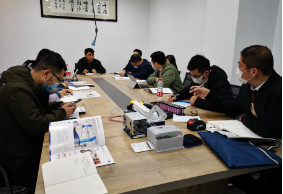 金華市科技局領(lǐng)導(dǎo)帶領(lǐng)浙江各高校領(lǐng)頭人及電動工具專家來雅迪設(shè)備指導(dǎo)工作