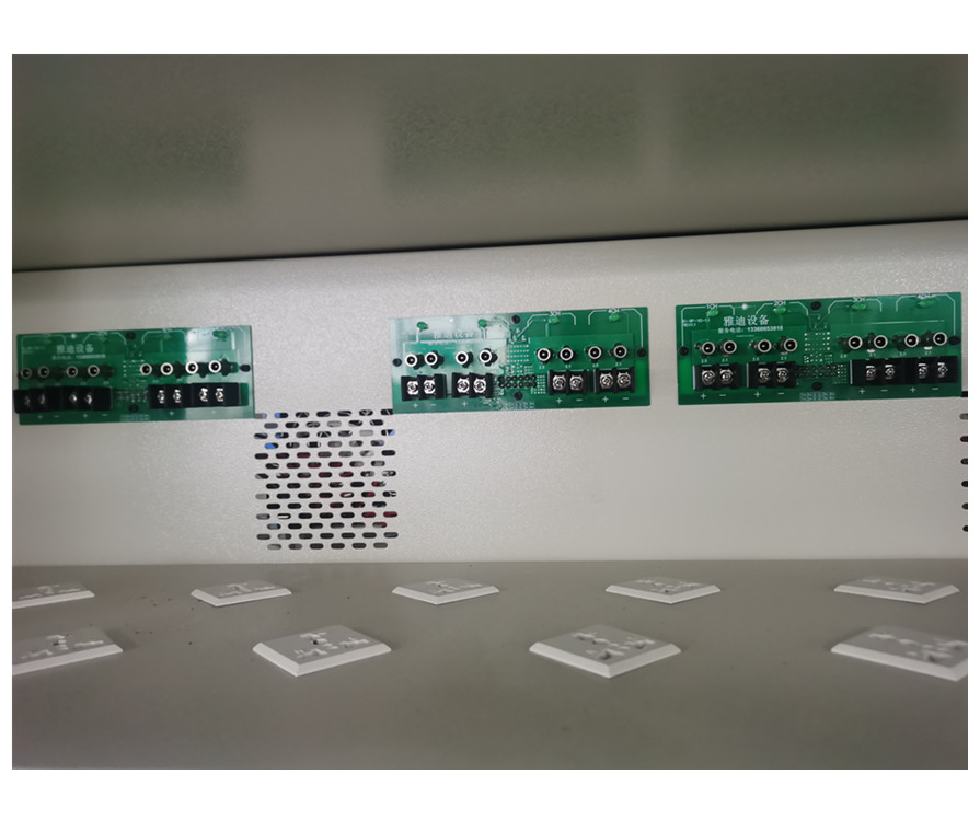 充電器老化柜細(xì)節(jié)